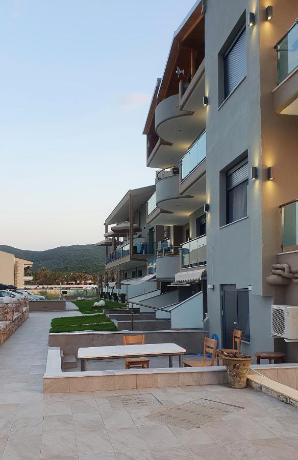 Vrahakia Beach Сарти Экстерьер фото